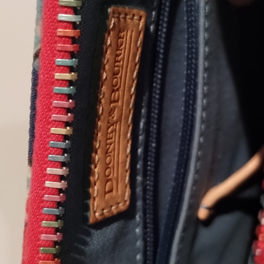 Dooney & Bourke Heart Hobo Vintage Coated Canvas Multi Color Bag And Zipper GUC - Picture 2 of 16